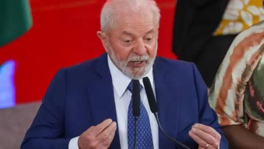 O presidente Luiz Inácio Lula da Silva se reúne com ministros, nesta segunda-feira (20), no Palácio do Planalto