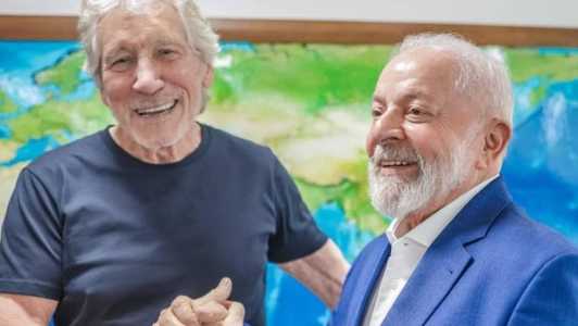 O presidente Luiz Inácio Lula da Silva recebeu a visita do músico britânico Roger Waters, ex-integrante do Pink Floyd, nesta segunda-feira (23), no Palácio do Planalto