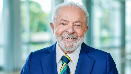 O presidente Luiz Inácio Lula da Silva se reuniu nesta quinta-feira (12) com quatro ministros para tratar das chuvas em Santa Catarina e a seca no Amazonas