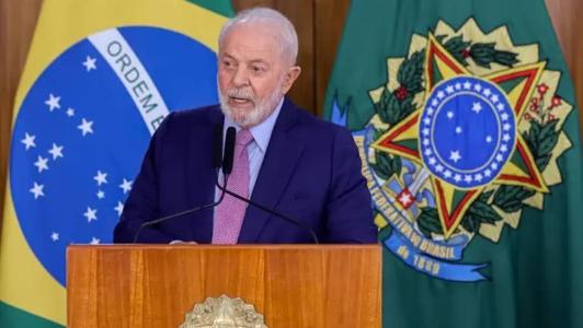 O presidente Luiz Inácio Lula da Silva sancionou, nesta sexta-feira (24), a lei que institui o pagamento de pensão vitalícia aos filhos de pessoas internadas compulsoriamente em colônias de pacientes com hanseníase no século passado.
