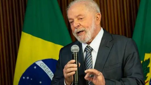O presidente Luiz Inácio Lula da Silva assinou nesta quinta-feira (23) o decreto que criou o Novo Viver sem Limite, programa do governo federal que visa garantir a dignidade e a promoção dos direitos das pessoas com deficiência.