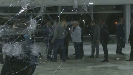 O presidente Lula (PT) se reúne com ministros na sede do STF após ataques em Brasília