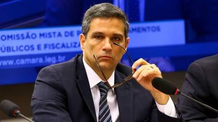 O presidente Roberto Campos Neto participa da Comissão de Finanças e Tributação da Câmara dos Deputados nesta quarta-feira (27)