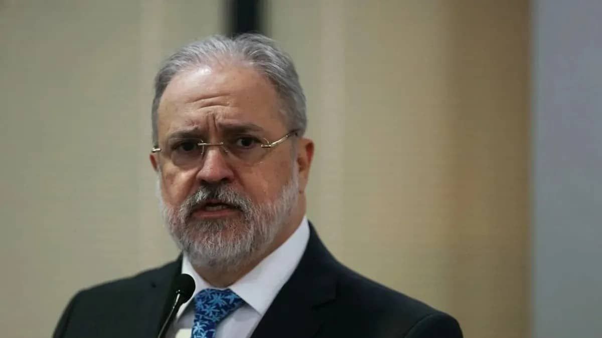 Aras pede que STF determine prazo para ALMG votar projeto sobre ICMS da educação