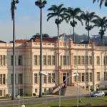 Professor da UFV investigado por estupro contra estudantes é readmitido