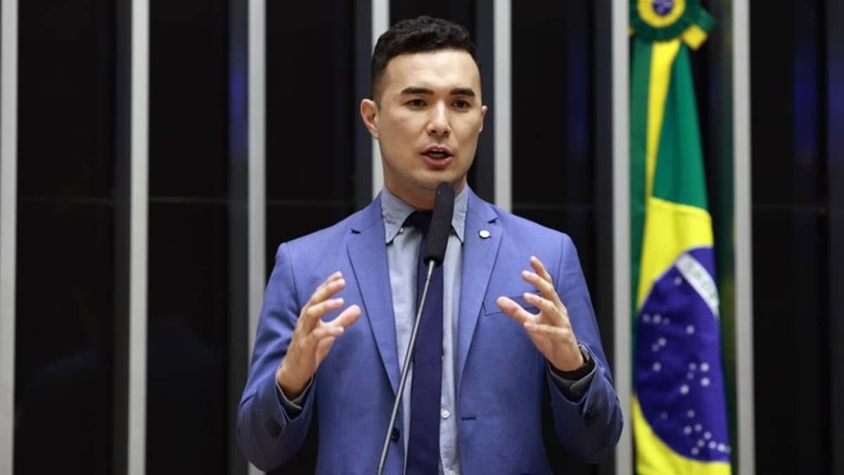 Deputado mineiro quer aumentar pena e multa para cambistas