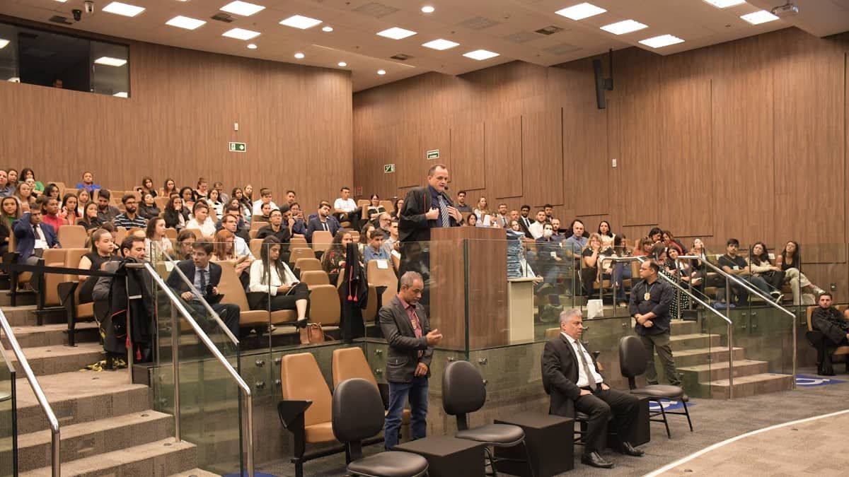 Relator vota pela condenação do promotor André de Pinho pelo feminicídio triplamente qualificado de Lorenza
