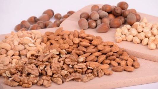 O quilo do Castanha de Caju Torrada custando de R$74,00 até R$99.90, uma variação de 35%