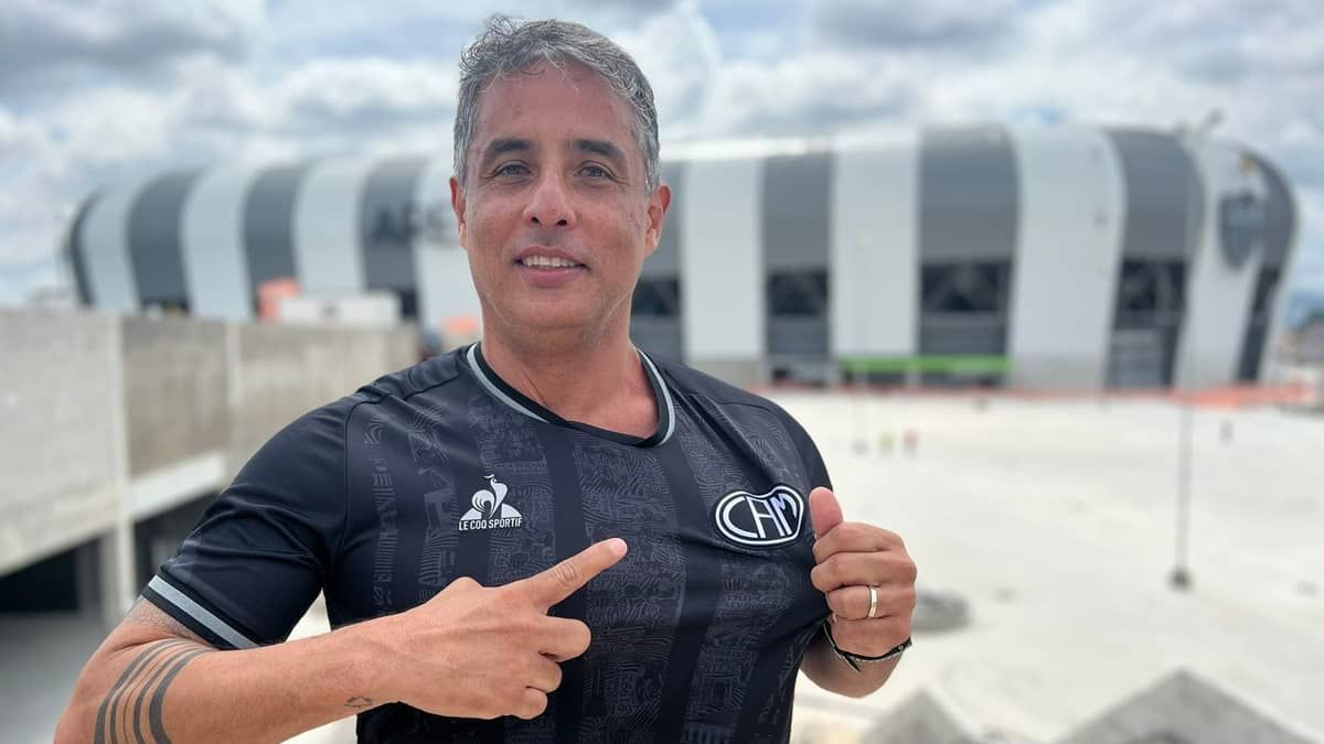 Herdeiro de 'dono da rua de fogo' conhece a Arena MRV e conta história da família: 'ganhamos na loteria'