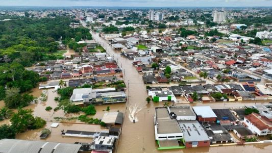 O rio atingiu a cota de transbordamento (14 metros), no dia 23 de março, e o nível subiu 16,20m