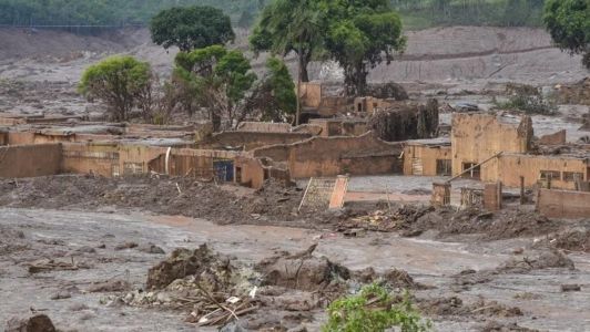 O rompimento da barragem de Fundão, em Mariana, gerou 19 vítimas fatais