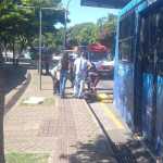 Idosa fica gravemente ferida ao cair do ônibus no Centro de BH