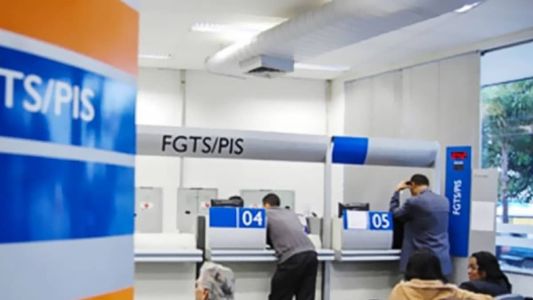 O saque pode ser feito pelo aplicativo FGTS