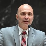 Governo Zema quer retomar imposto adicional sobre cerveja, cigarro e armas