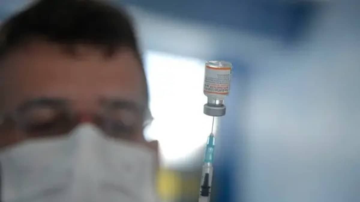PBH disponibiliza drive-thru para vacinação com dose bivalente da Covid-19 nesta quinta; confira