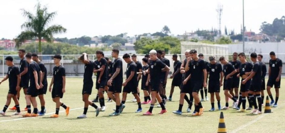Sub-18 do Corinthians não consegue embarcar para a Nigéria por falta de passagens