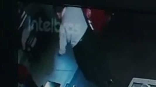 O suspeito, de 79 anos, é procurado pela polícia