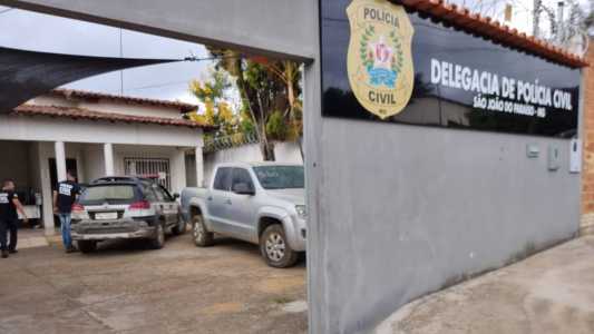 O suspeito fazia ameaças à mãe para passar o final de semana com a vítima