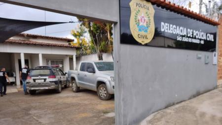 O suspeito fazia ameaças à mãe para passar o final de semana com a vítima