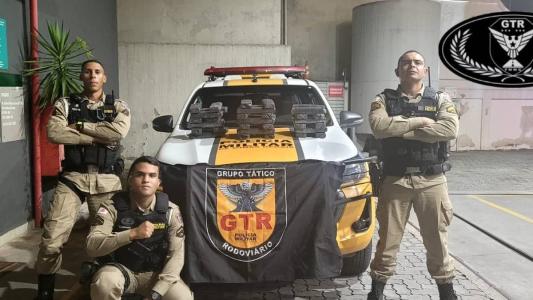 O suspeito foi detido e levado para a delegacia de plantão de Betim