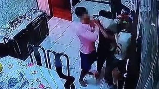 O suspeito foi preso pela Polícia Militar
