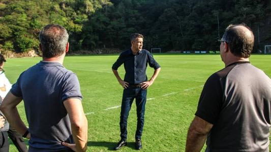 O técnico Bruno Lage no CT Lonier, do Botafogo