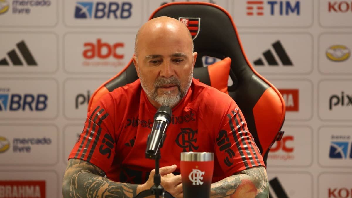Sampaoli afirma que está tentando se adaptar ao elenco do Flamengo