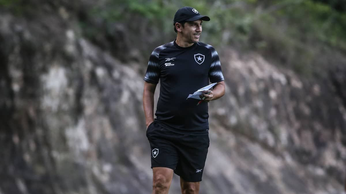As opções do Botafogo para substituir Tchê Tchê contra o América