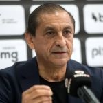 Ramón Díaz comenta expectativa por reforços no Vasco: 'Do meio para frente'