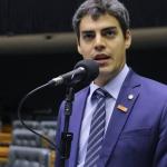 Deputado protocola projeto para acabar com diploma para engenheiro e mais 105 profissões