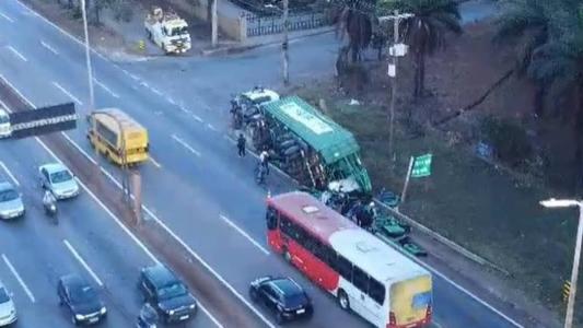 O trânsito ficou complicado no local