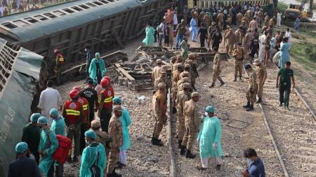 O trem seguia de Karachi, cidade mais populosa do Paquistão, no sul do país, para Abbottabad, na região norte.