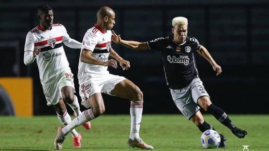 O último confronto entre Vasco e São Paulo em São Januário foi em 2021 pela Copa do Brasil, com vitória paulista por 2 a 1