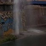 Vídeo: vazamento de água preocupa moradores do bairro Padre Eustáquio, em BH