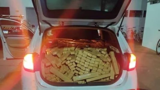 O veículo entrou em uma estrada de terra e foi seguido pelos agentes da PF.