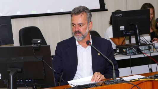 O vereador Wilsinho Tabu (PP) durante reunião na Câmara Municipal de BH