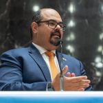 Simões não descarta reuniões com Aro e Gabriel, mas tenta afastar governo de MG de crise na Câmara de BH