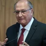 Alckmin diz que ministério é cargo de confiança, mas que não conversou com Lula sobre eventual saída