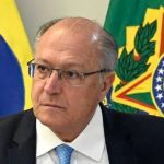 Patriota é quem defende a democracia, diz Alckmin sobre 8 de janeiro