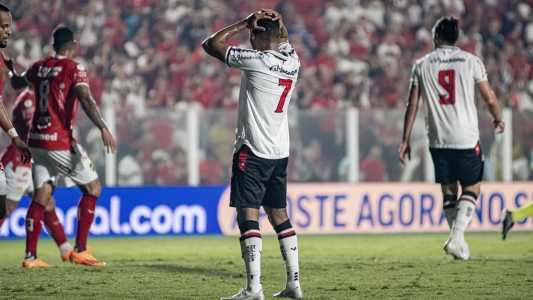 O Vila Nova fez valer o mando de campo diante do Vitória
