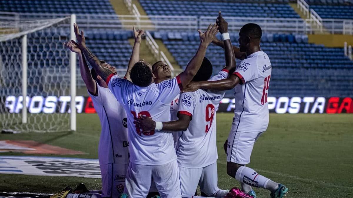 Vitória supera o Corinthians e tem melhor início de sempre na Série B
