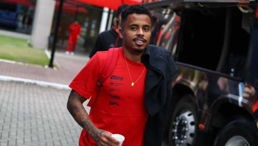O volante Allan foi contratado pelo Flamengo na janela de transferências de julho