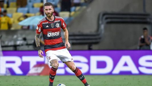 O zagueiro Léo Pereira durante a partida entre Flamengo e Bragantino