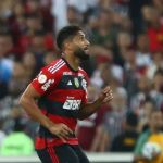 Zagueiro do Flamengo comenta caso de agressão envolvendo Marcos Braz