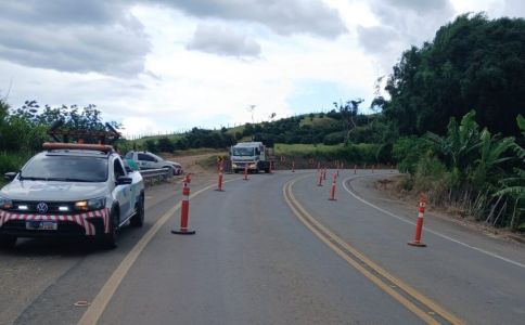 Obras devem durar 1 mês e há desvios e interdições parciais