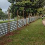 Ambulantes da Praça do Papa, em BH, enfrentam crise com obras de revitalização: 'Quase um ano e nada pronto'