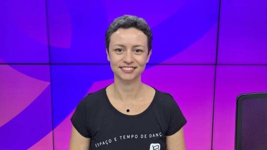 Há 26 anos, Carol utiliza a dança como instrumento para estimular o desenvolvimento psicomotor, cognitivo, socioafetivo e criativo de seus alunos