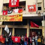 Movimento social ocupa prédio vazio na rua da Bahia, Centro de Belo Horizonte