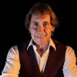 Odair José completa 75 anos; Relembre sucessos do 'compositor da pílula'