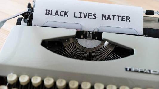 Oficina digital vai contar histórias de mulheres negras que lutam contra o racismo